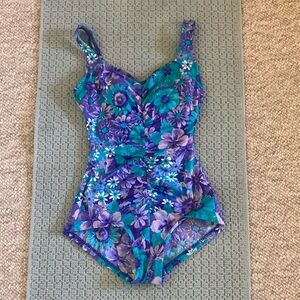 Le Cove Vintage Onepiece Swimsuit in Blue and Purple Floral Size 8